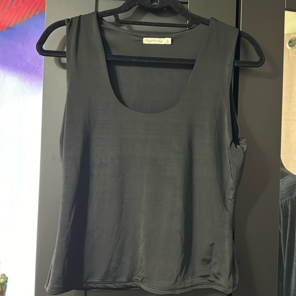 Hearts & Hips top